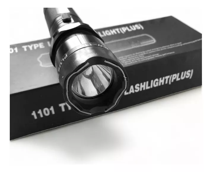 [VA0390001NEG] Taser con Linterna Recargable