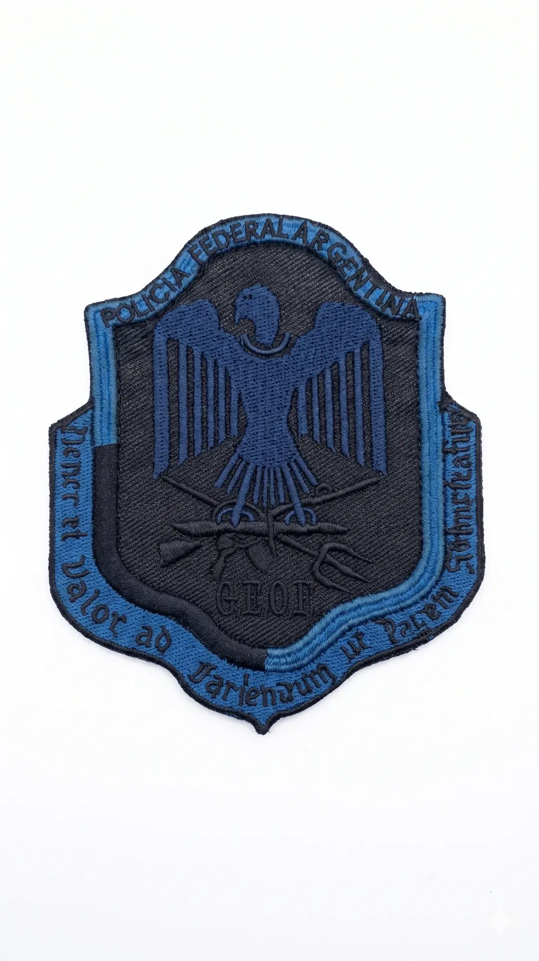 [ESC013ABV] Escudo Bordado PFA GEOF (Azul baja visibilidad)